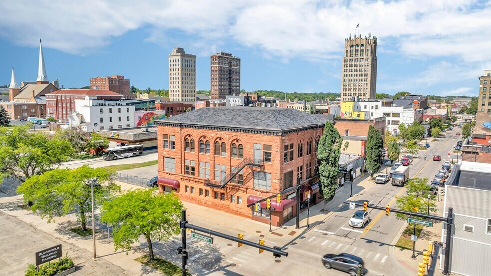 More Photos Of 100 W Washington Ave, Jackson Medical For Sale