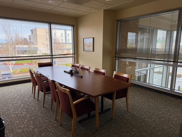More Photos Of 520 Hawthorne Ave SE, Salem Bank For Lease