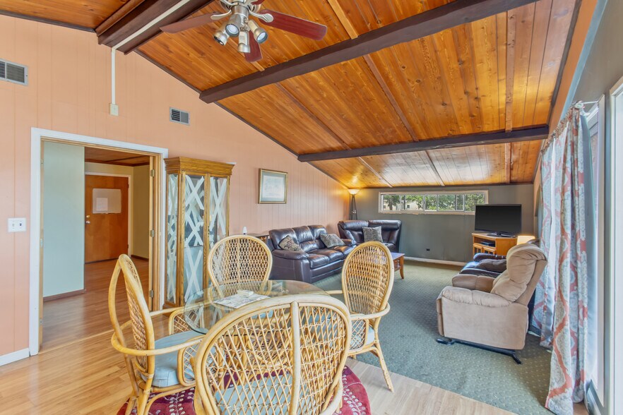 More Photos Of 356 King St, Fair Haven Marina For Sale
