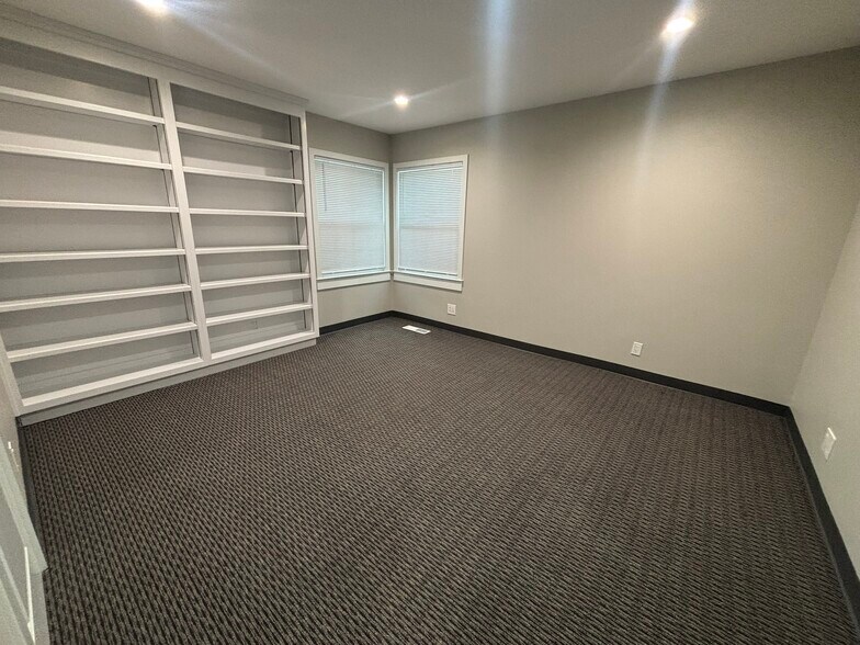 More Photos Of 1130-1132 McKendrie St, San Jose Medical For Lease