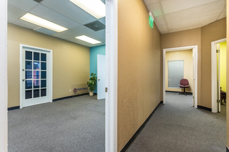 More Photos Of 2900 W Park Row Dr, Pantego Office For Sale
