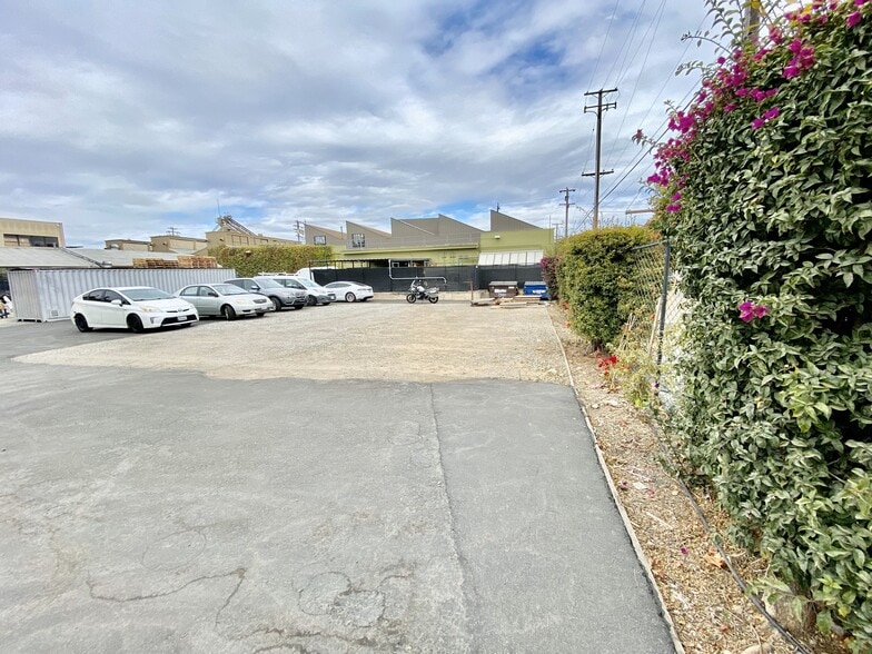 More Photos Of 1360 5th St, Berkeley Warehouse For Lease
