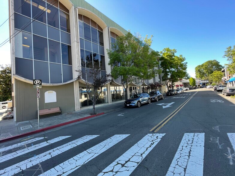 More Photos Of 305 San Anselmo Ave, San Anselmo Storefront Retail Office For Lease