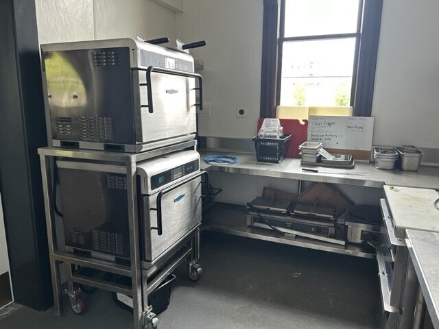 More Photos Of 1 Mgm Way, Springfield Fast Food For Lease