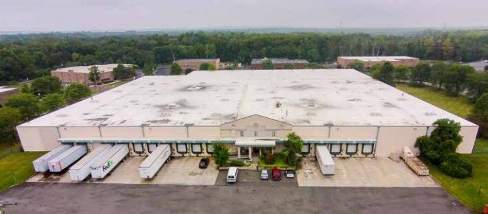 More Photos Of 10 Progress St, Edison Warehouse For Lease