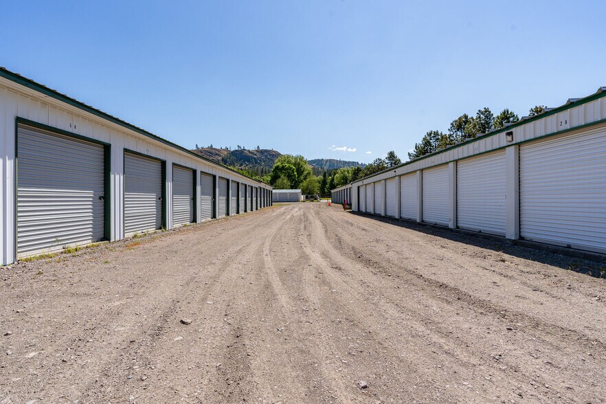 More Photos Of 8 W Curlew Lake Rd, Republic Self Storage For Sale