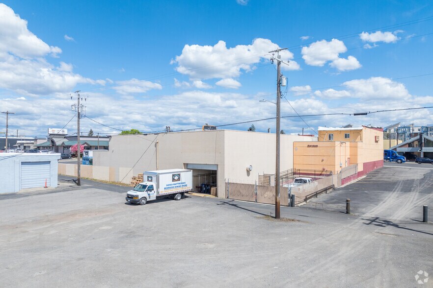 More Photos Of 1219 N Division St, Spokane Freestanding For Lease