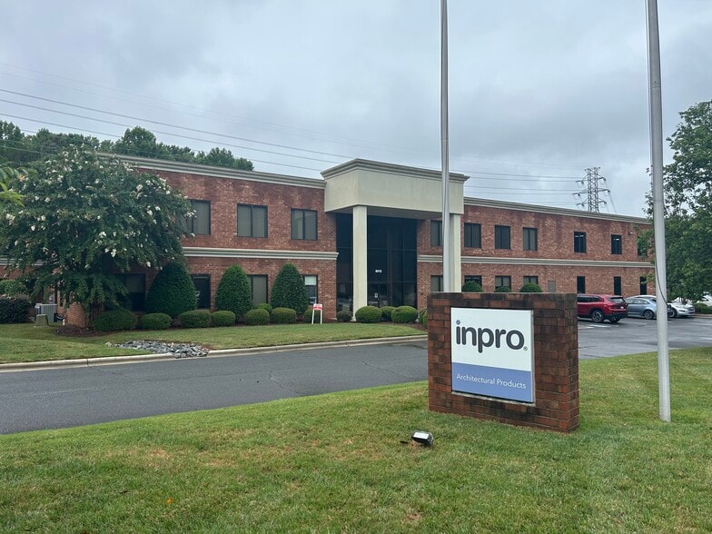 More Photos Of 8012 Tower Point Dr, Charlotte Light Distribution For Sale