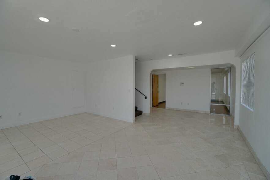 More Photos Of 2196 American Ave, Hayward Warehouse For Lease