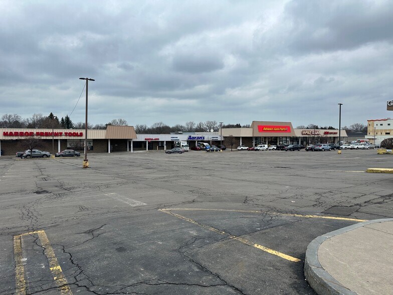 More Photos Of 1020-1060 E Ridge Rd, Rochester General Retail For Sale