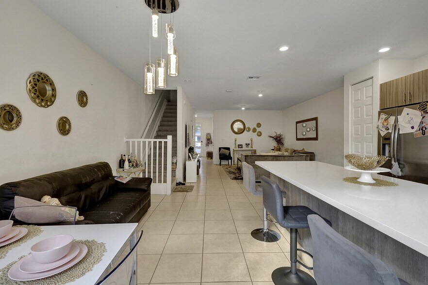 More Photos Of 15809 NW 91st Ct, Miami Lakes Specialty For Sale