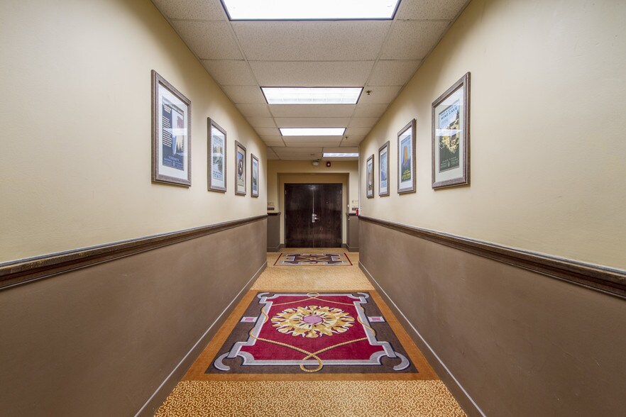 More Photos Of 1400 W Markham, Little Rock Office For Lease