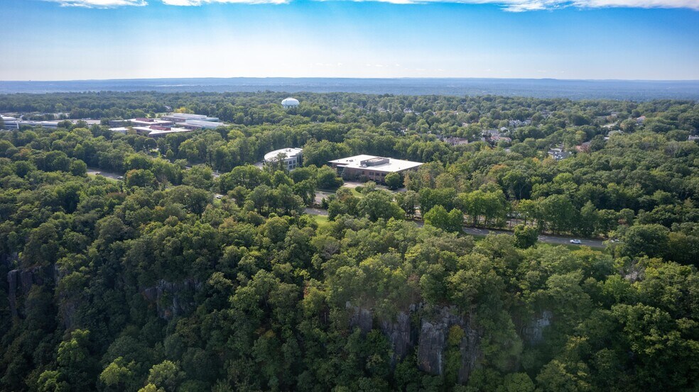 More Photos Of 1000 Sylvan Ave, Englewood Cliffs Office For Sale