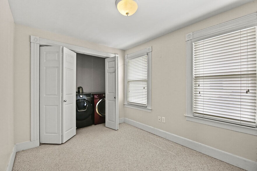 More Photos Of 18 Elm St, Rocky Hill Office Residential For Sale