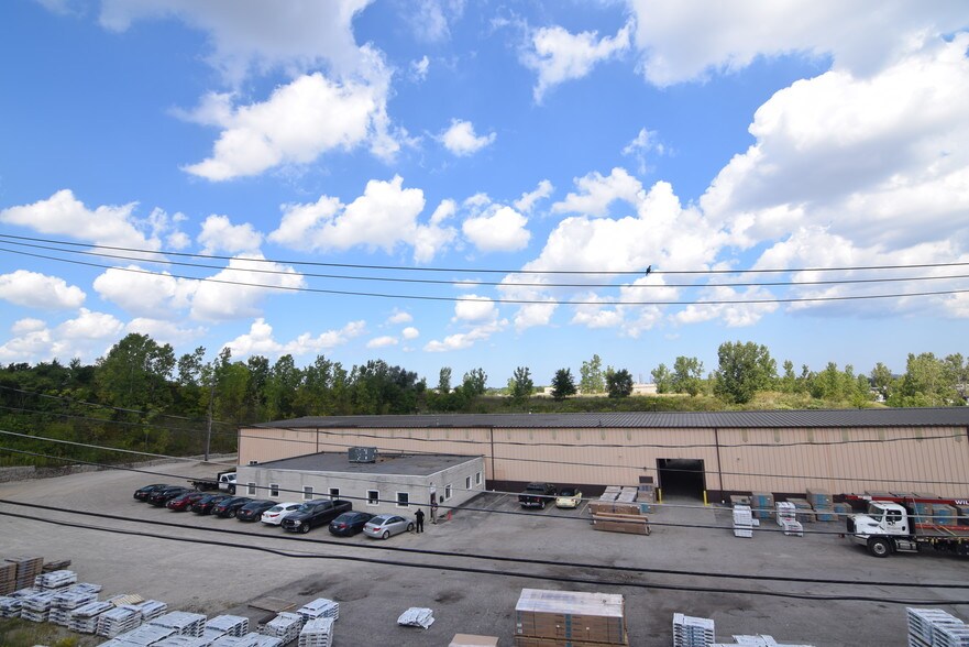 More Photos Of 5000 Van Epps Rd, Brooklyn Heights Warehouse For Lease