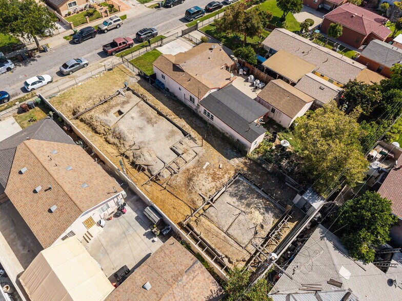 More Photos Of 1114 E Glencoe St, Compton Land For Sale