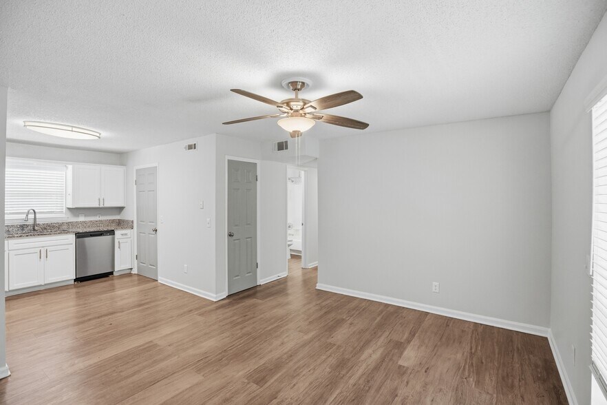More Photos Of 403 3rd St NE, Alabaster Apartments For Sale