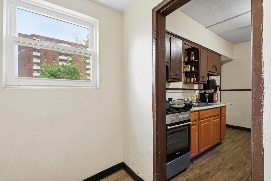 More Photos Of 73 Welles St S, Wilkes-Barre Apartments For Sale