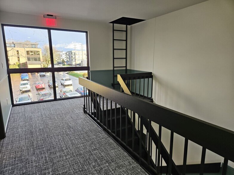 More Photos Of 1250 Chambers Rd, Columbus Office For Lease