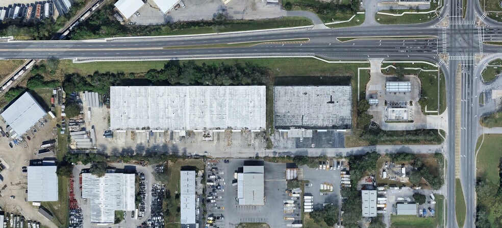 More Photos Of 5500 E Giddens Ave, Tampa Warehouse For Lease