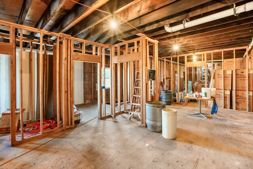 More Photos Of 81 Smith St, Perth Amboy Storefront Retail Residential For Sale