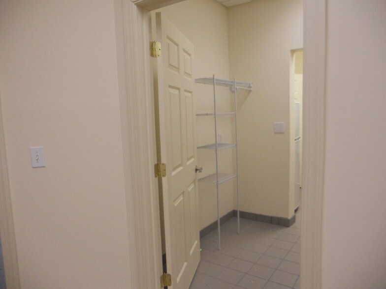 More Photos Of 862 Brawley School Rd, Mooresville Freestanding For Lease