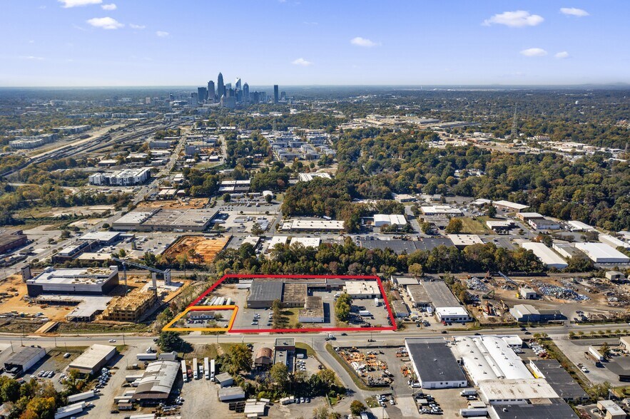 More Photos Of 231 Atando Ave, Charlotte Warehouse For Lease