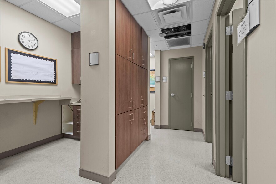 More Photos Of 75-35 S Mcbee Ave, Greenville Storefront Retail Office For Lease