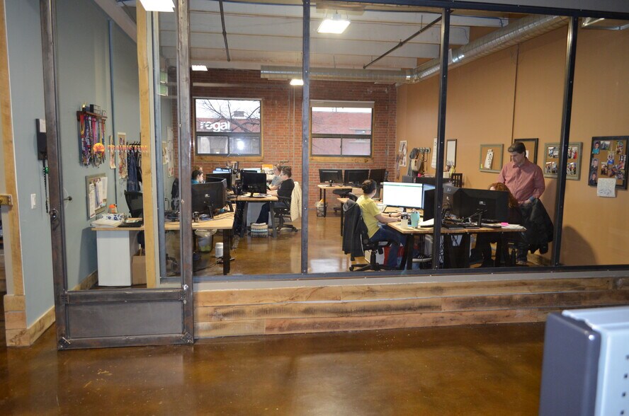 More Photos Of 1501 Burlington St, North Kansas City Warehouse For Lease