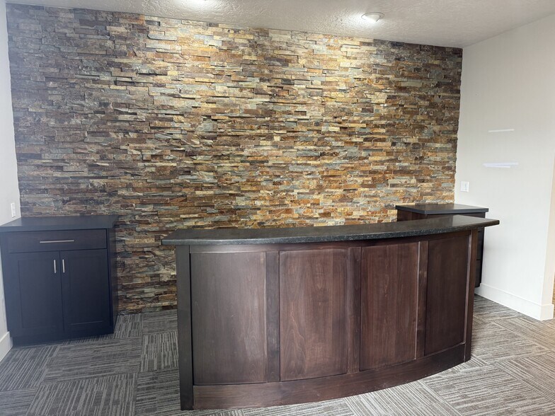 More Photos Of 4270-4280 E Amity Ave, Nampa Office For Lease