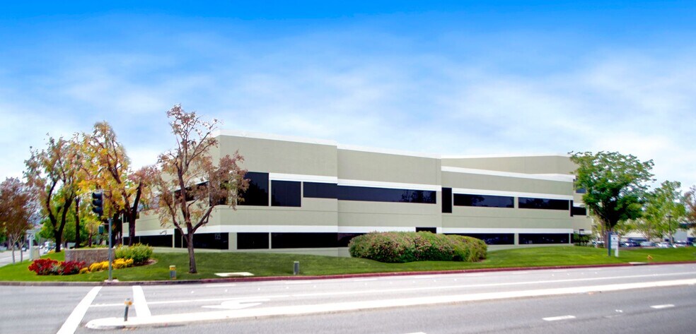 More Photos Of 25115 Avenue Stanford, Valencia Office For Lease