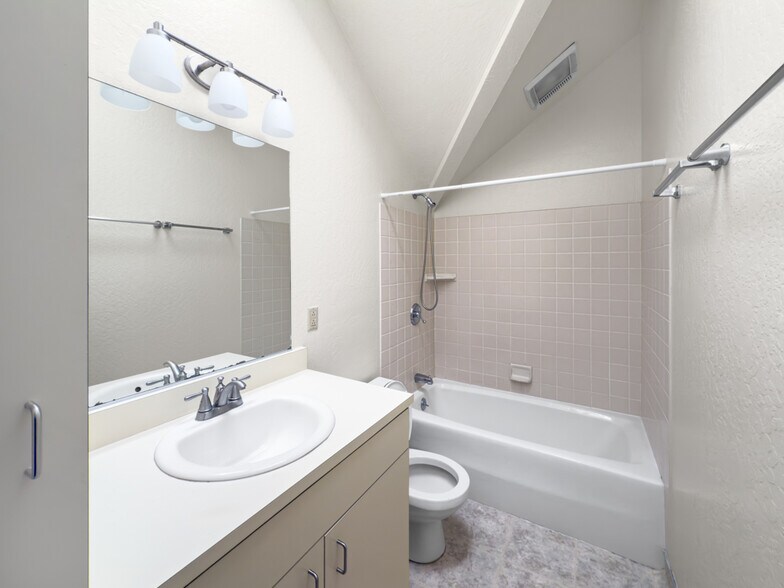 More Photos Of 2974-2980 College Ave, Berkeley Apartments For Sale