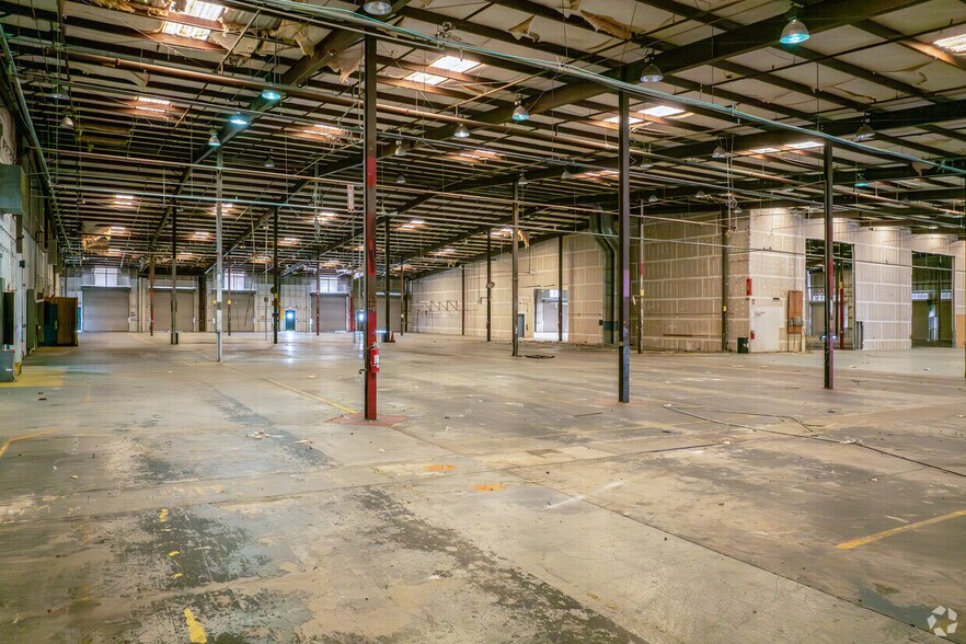 More Photos Of 5407 NW 44th Ave, Ocala Manufacturing For Sale