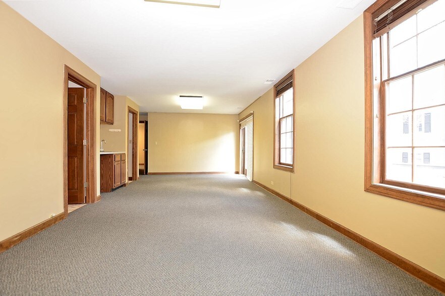 More Photos Of 1626 W Colonial Pky, Inverness Office For Sale