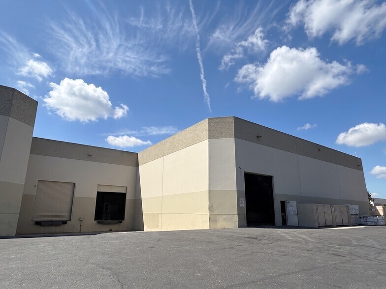 More Photos Of 2201 E Sturgis Rd, Oxnard Manufacturing For Lease
