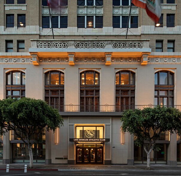 More Photos Of 431 W 7th St, Los Angeles Hotel For Lease
