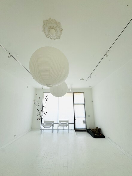 More Photos Of 351-353 S La Brea Ave, Los Angeles Storefront Retail Office For Lease