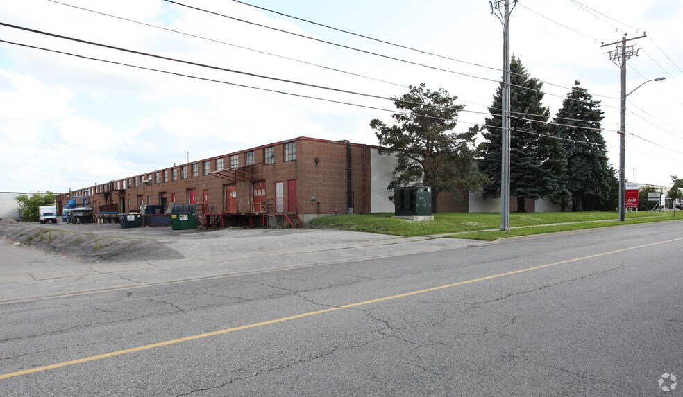 More Photos Of 125 Martin Ross Ave, Toronto Manufacturing For Lease