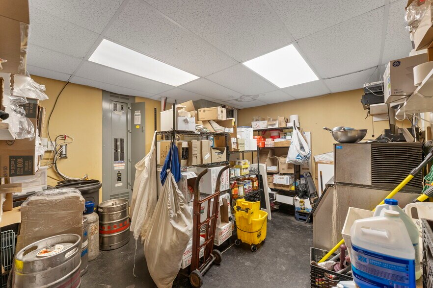 More Photos Of 1850 John Fries Hwy, Quakertown Restaurant For Sale