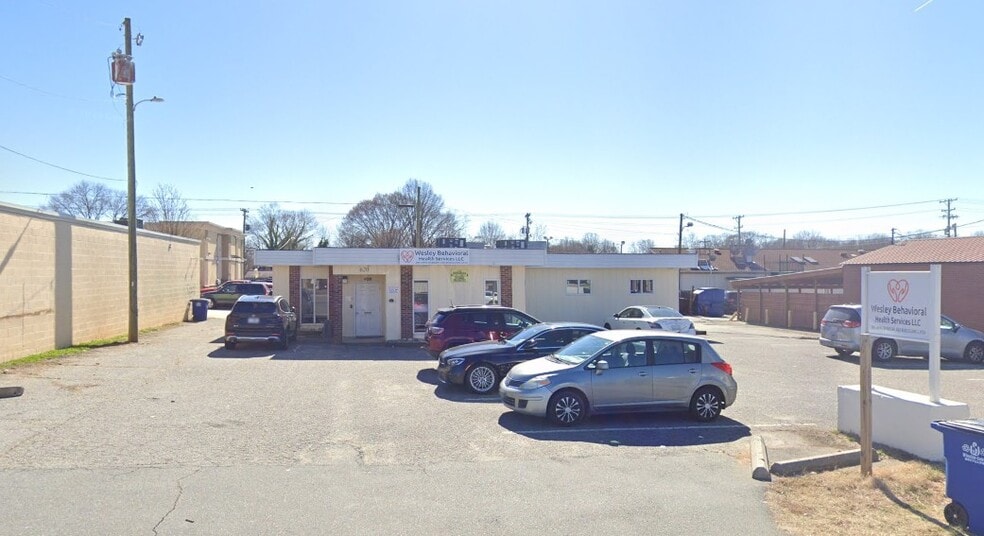More Photos Of 620 Monmouth St, Winston-Salem Office For Lease