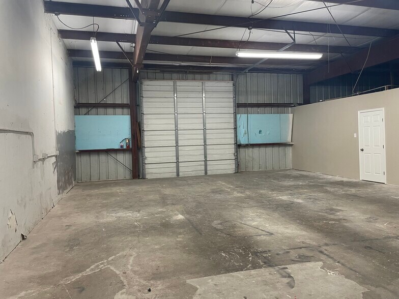 More Photos Of 1120-1132 County Road 129, Alvin Warehouse For Sale