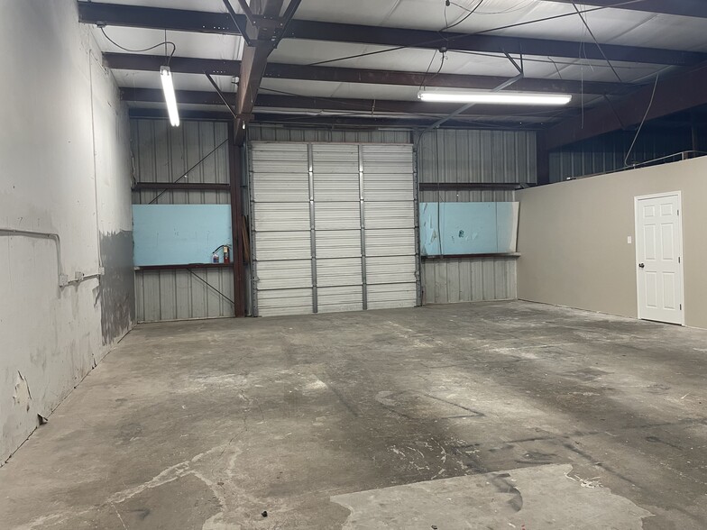 More Photos Of 1120 County Road 129, Alvin Warehouse For Sale