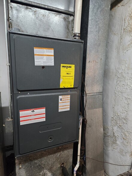 More Photos Of 3149 Kensington Ave, Philadelphia Storefront For Sale