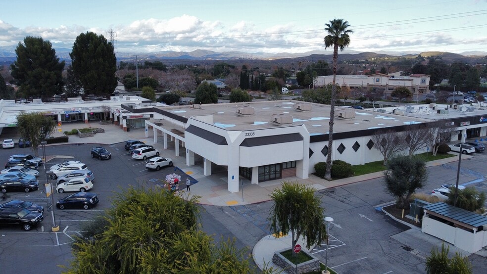 More Photos Of 23329-23449 Lyons Ave, Santa Clarita Unknown For Lease