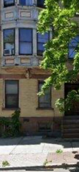 More Photos Of 400 Madison Ave, Albany Apartments For Sale