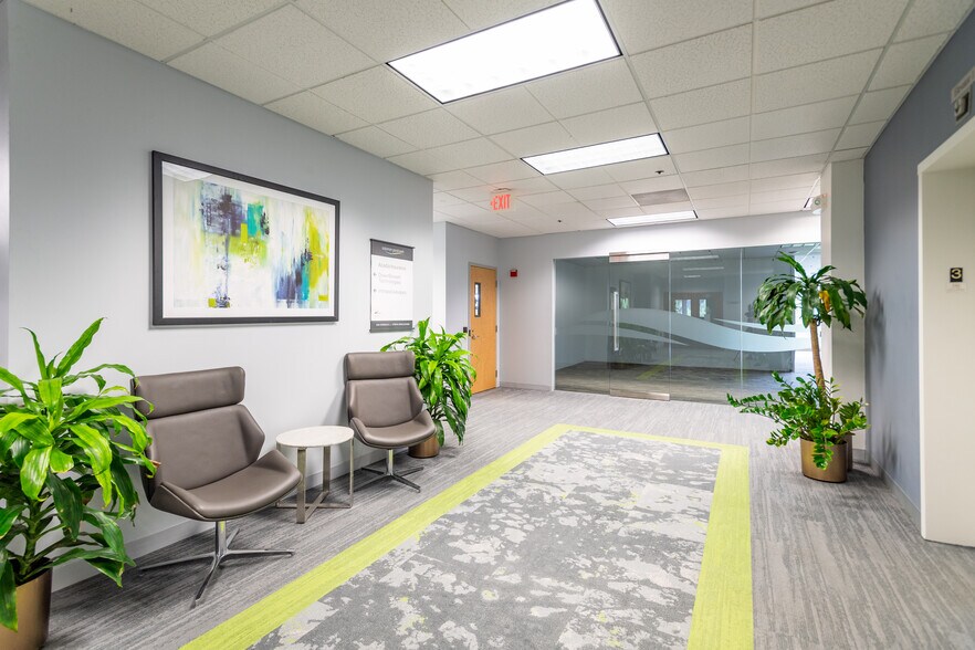 More Photos Of 400 Donald J Lynch Blvd, Marlborough Unknown For Lease