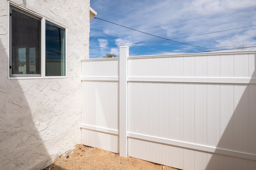 More Photos Of 6563 Oasis Ave, Twentynine Palms Apartments For Sale