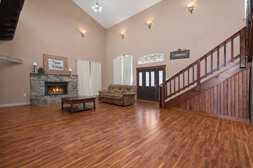 More Photos Of 40082 County Road 591, Jay Apartments For Sale