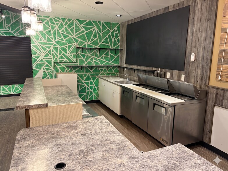 More Photos Of 10235 124th St, Edmonton Medical For Lease