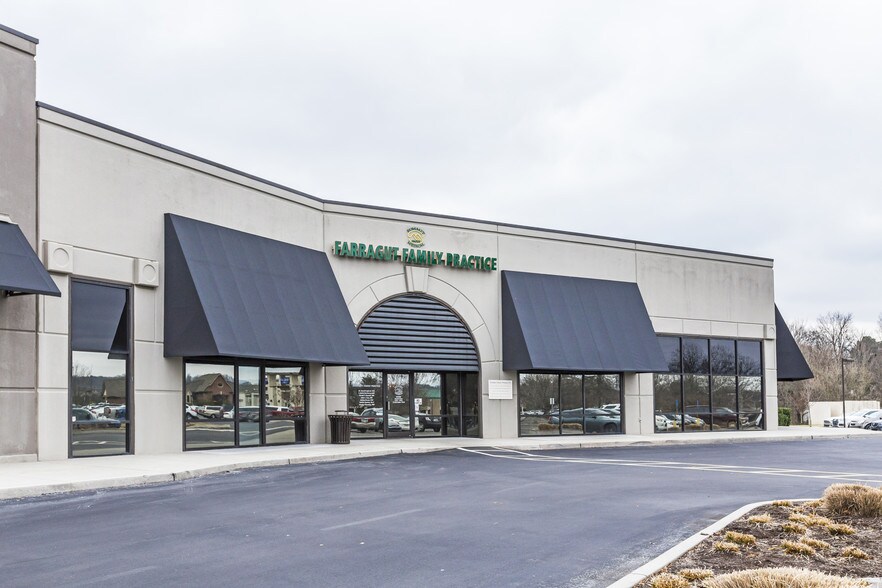 More Photos Of 11130-11132 Kingston Pike, Farragut Office For Sale